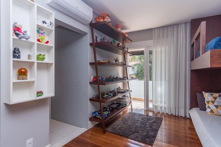 Casa à venda com 8 quartos, 720m² em Pacaembu, São Paulo