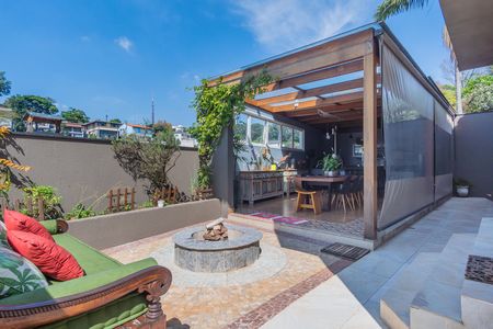 Casa à venda com 720m², 8 quartos e 4 vagas