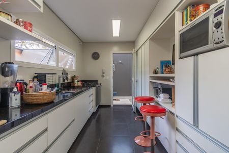 Casa à venda com 720m², 8 quartos e 4 vagas