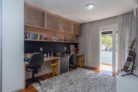 Casa à venda com 720m², 8 quartos e 4 vagas