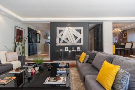 Casa à venda com 720m², 8 quartos e 4 vagas