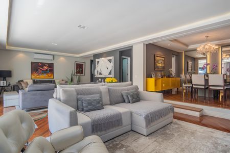 Casa à venda com 720m², 8 quartos e 4 vagas
