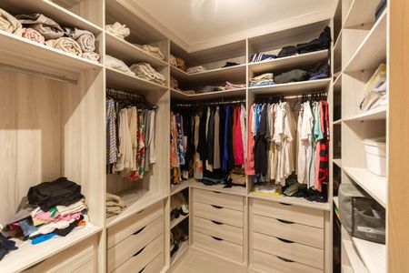 Apartamento para alugar com 115m², 3 quartos e sem vagaCloset