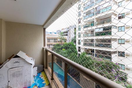 Apartamento para alugar com 115m², 3 quartos e sem vagaVaranda
