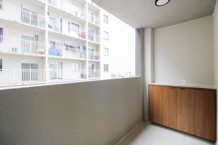 Varanda e Área de Serviço  de apartamento para alugar com 3 quartos, 60m² em Belenzinho, São Paulo