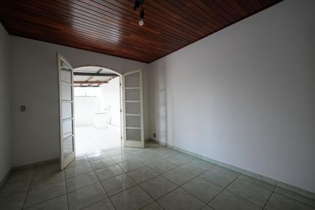 Casa à venda com 105m², 4 quartos e 2 vagasQuarto 2 casa 2