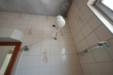 Casa à venda com 105m², 4 quartos e 2 vagasBanheiro Casa 1