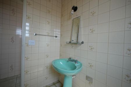 Casa à venda com 105m², 4 quartos e 2 vagasBanheiro casa 2