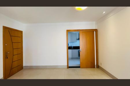 Apartamento à venda com 2 quartos, 77m² em Vila Itapura, Campinas