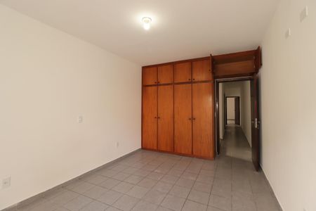 Casa para alugar com 255m², 3 quartos e 3 vagasSuíte