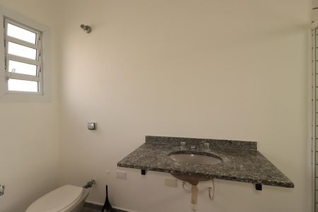 Casa para alugar com 255m², 3 quartos e 3 vagasBanheiro da Suíte