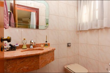 Casa à venda com 388m², 4 quartos e 3 vagasLavabo