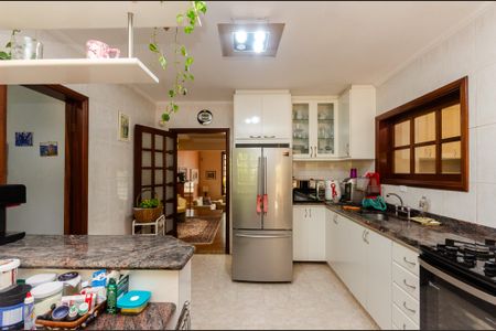 Casa à venda com 388m², 4 quartos e 3 vagasCozinha