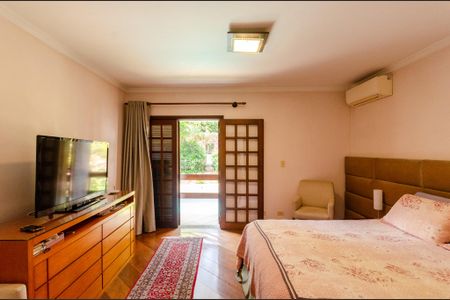Casa à venda com 388m², 4 quartos e 3 vagasSuíte 