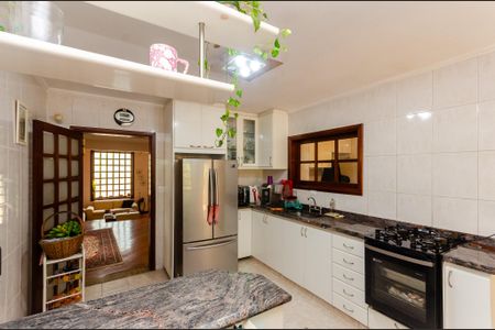 Casa à venda com 388m², 4 quartos e 3 vagasCozinha