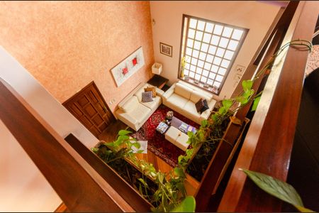 Casa à venda com 388m², 4 quartos e 3 vagasPiso superior