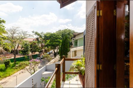 Casa à venda com 388m², 4 quartos e 3 vagasSala - Sacada
