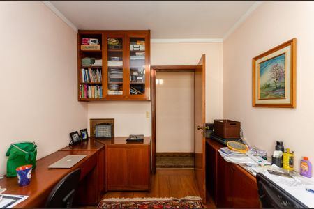 Casa à venda com 388m², 4 quartos e 3 vagasEscritório