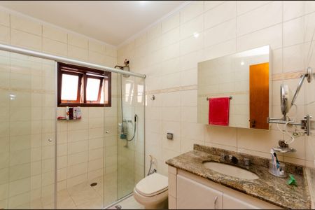 Casa à venda com 388m², 4 quartos e 3 vagasBanheiro 1