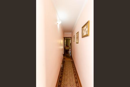Casa à venda com 388m², 4 quartos e 3 vagasCorredor