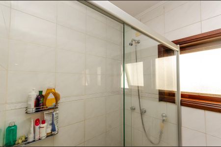 Casa à venda com 388m², 4 quartos e 3 vagasSuíte - Banheiro