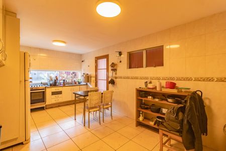 Casa à venda com 130m², 3 quartos e 1 vaga