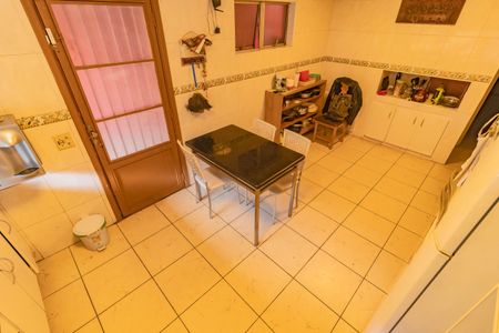 Casa à venda com 130m², 3 quartos e 1 vaga