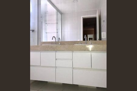 Apartamento para alugar com 170m², 4 quartos e 3 vagas