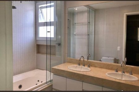 Apartamento para alugar com 170m², 4 quartos e 3 vagas