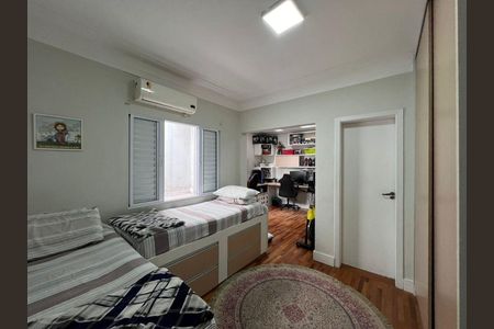 Casa à venda com 3 quartos, 175m² em Vila Bertioga, São Paulo