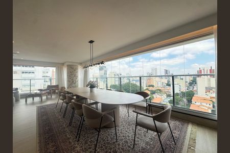 Apartamento à venda com 3 quartos, 230m² em Pinheiros, São Paulo