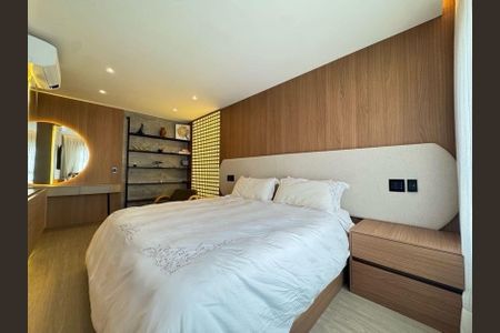 Apartamento à venda com 230m², 3 quartos e 3 vagas