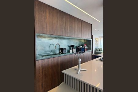 Apartamento à venda com 230m², 3 quartos e 3 vagas