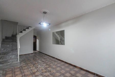 Casa à venda com 125m², 3 quartos e 2 vagasSala