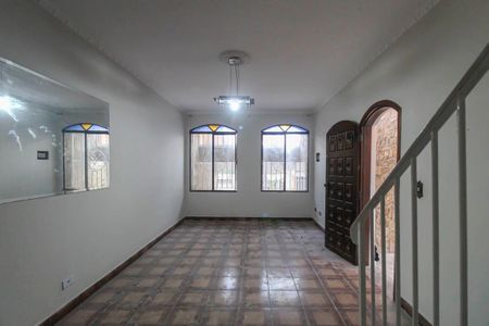 Casa à venda com 125m², 3 quartos e 2 vagasSala