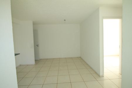 Sala de apartamento para alugar com 2 quartos, 41m² em Parque Colúmbia, Rio de Janeiro