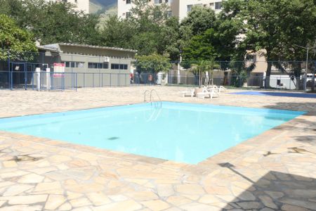 Apartamento para alugar com 60m², 2 quartos e 1 vagaPiscina