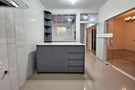 Cozinha de apartamento para alugar com 3 quartos, 110m² em Icaraí, Niterói