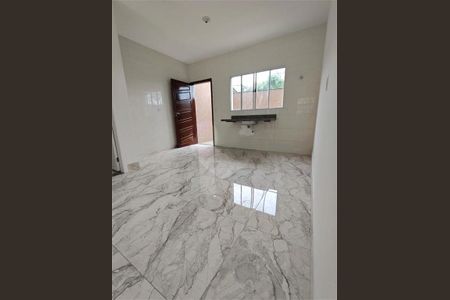 Casa à venda com 2 quartos, 73m² em Vila Aurea, São Paulo