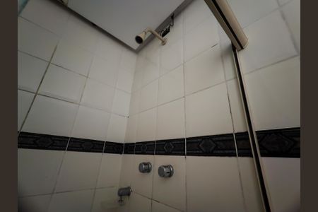 Apartamento para alugar com 70m², 2 quartos e 1 vaga Apartamento para alugar com 70m², 2 quartos e 1 vagaBanheiro social