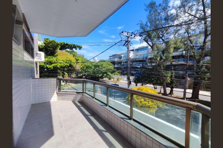 Apartamento para alugar com 70m², 2 quartos e 1 vaga Apartamento para alugar com 70m², 2 quartos e 1 vagaSuíte varanda