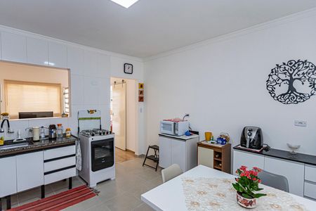 Casa para alugar com 120m², 2 quartos e 2 vagasCozinha