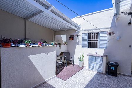Casa para alugar com 120m², 2 quartos e 2 vagasQuintal