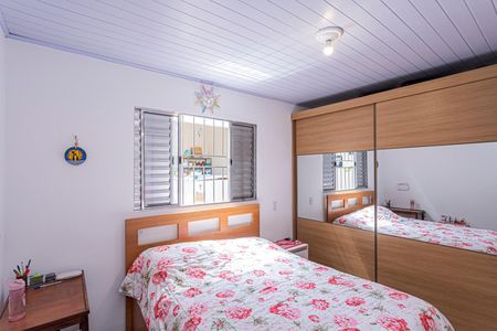 Casa para alugar com 120m², 2 quartos e 2 vagasQuarto