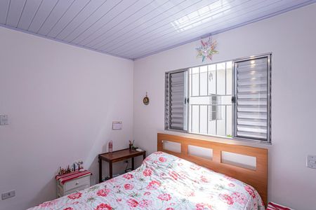 Casa para alugar com 120m², 2 quartos e 2 vagasQuarto