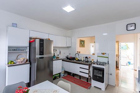 Casa para alugar com 120m², 2 quartos e 2 vagasCozinha