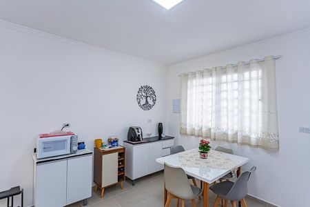 Casa para alugar com 120m², 2 quartos e 2 vagasCozinha