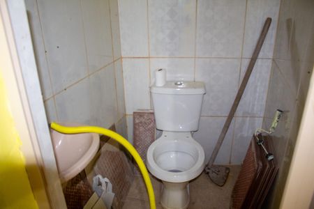 Casa para alugar com 50m², 3 quartos e 2 vagas Casa para alugar com 50m², 3 quartos e 2 vagasBanheiro Garagem