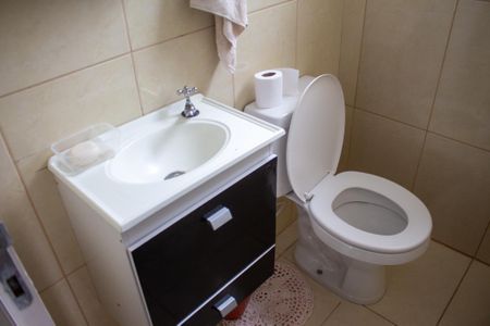 Casa para alugar com 50m², 3 quartos e 2 vagas Casa para alugar com 50m², 3 quartos e 2 vagasBanheiro 2