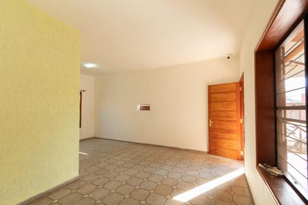 Casa para alugar com 489m², 3 quartos e 2 vagas